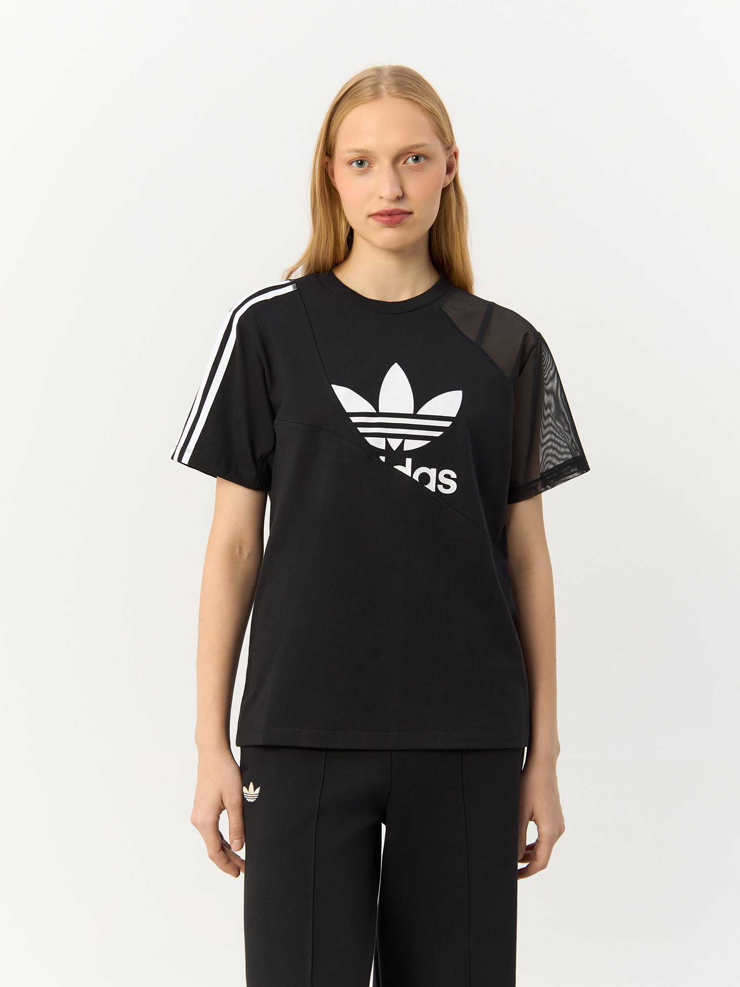 Футболка женская Adidas Adicolor Split Trefoil  HC7039 черная 40 EU adidas черный