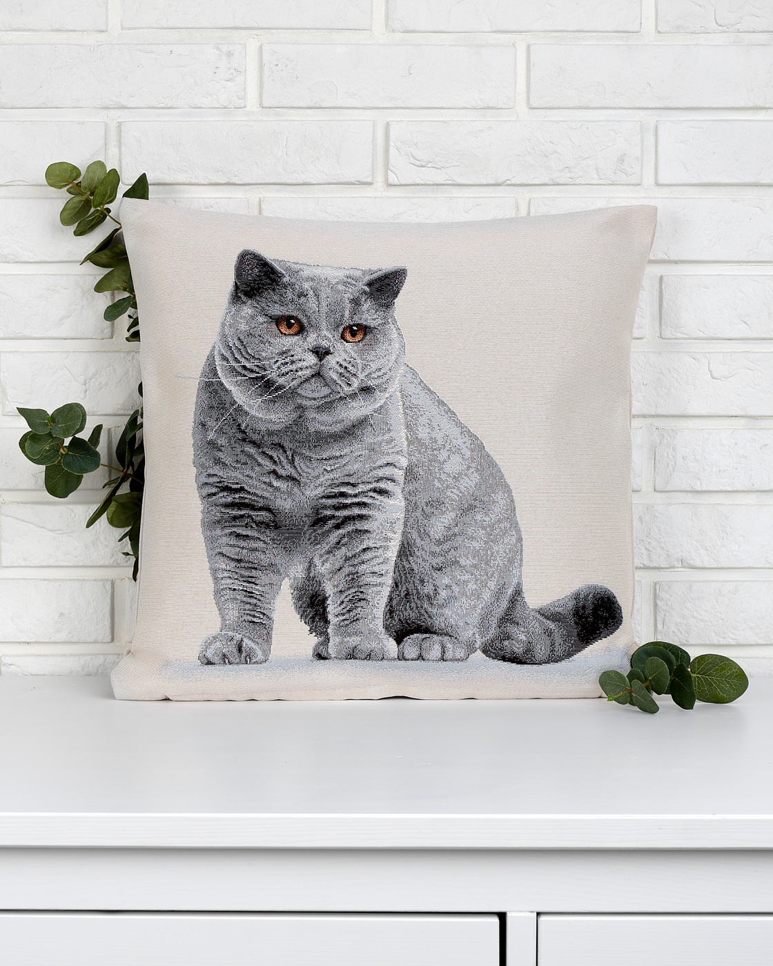 фото Наволочка декоративная le gobelin британская короткошерстная кошка 45х45 см