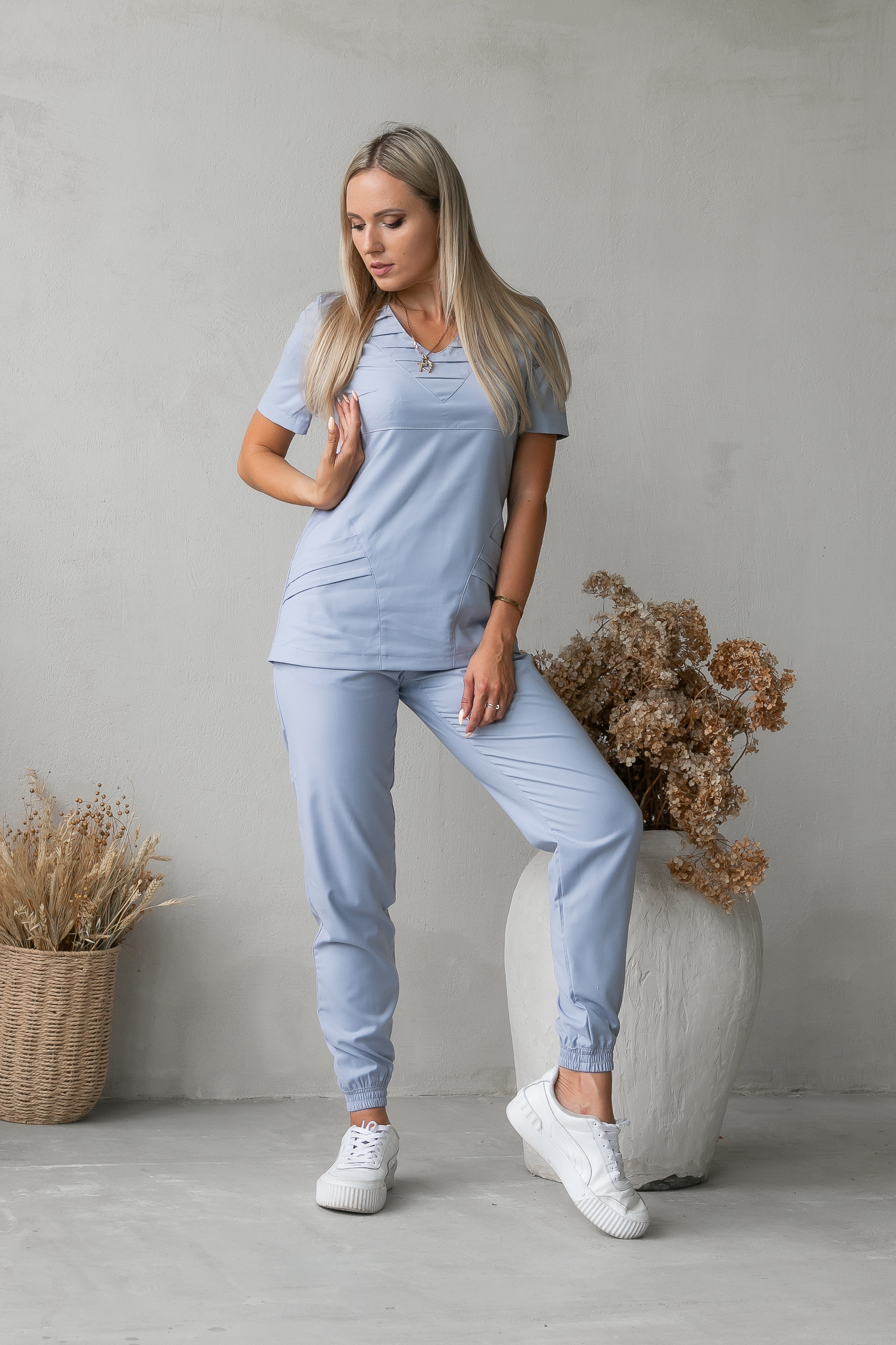 

Костюм медицинский женский I'm a Doctor Леона серый 40 RU, Леона