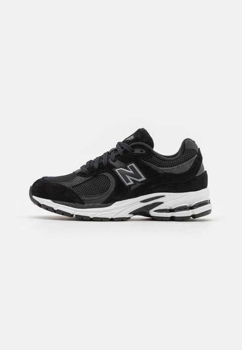 

Кроссовки мужские New Balance 2002 Unisex черные 47.5 EU (доставка из-за рубежа), Черный, 2002 Unisex