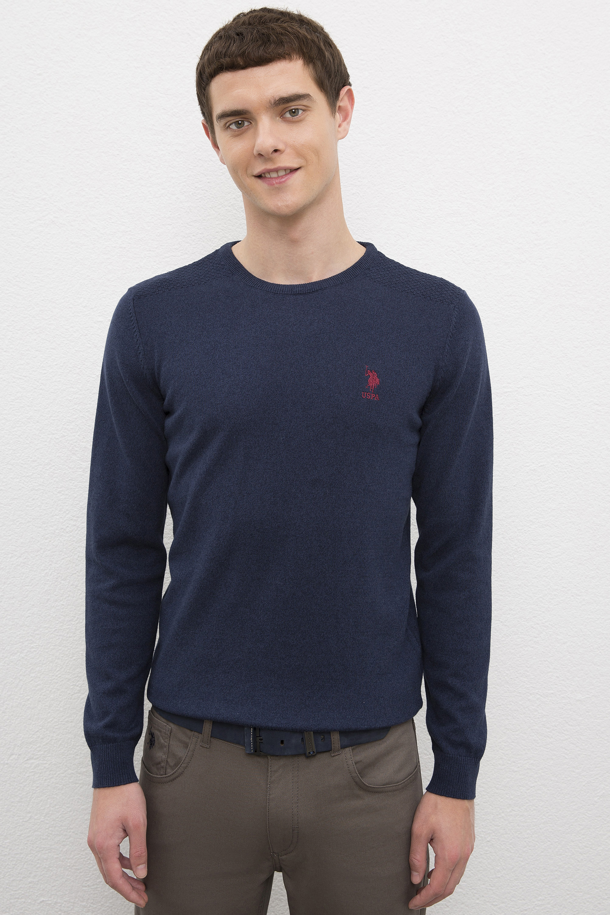 

Джемпер мужской G081SZ0TK0TD01-BSK20 U.S. POLO Assn. синий XS, G081SZ0TK0TD01-BSK20