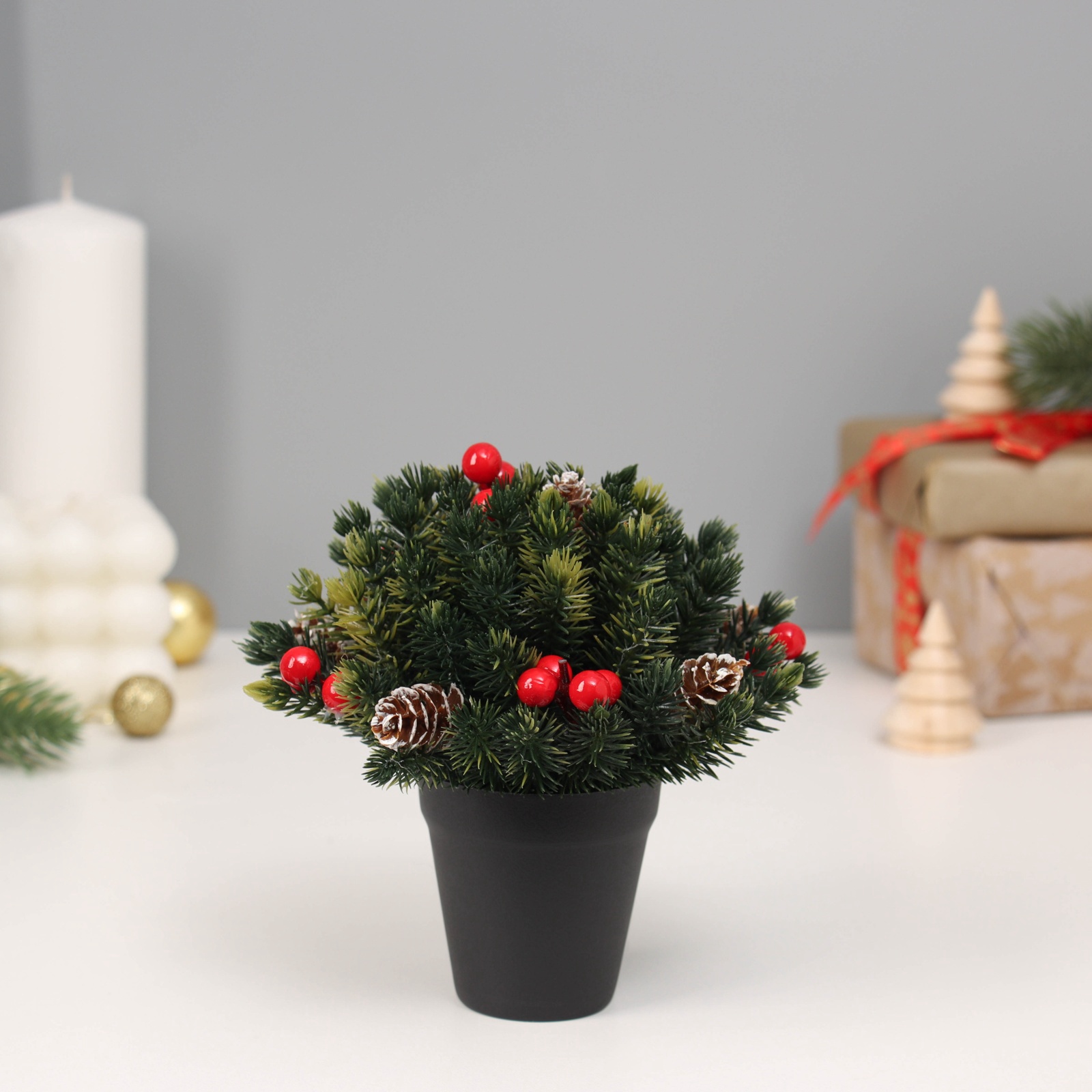 

Новогодняя композиция Зимнее волшебство в горшке, на стол 12х5,5 см