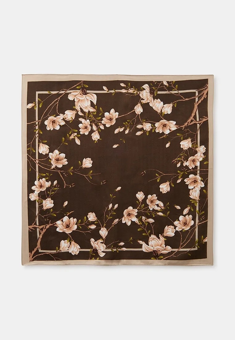 

Платок женский Rosedena shawlcyrm90102 коричневый, 90x90 см, shawlcyrm90102