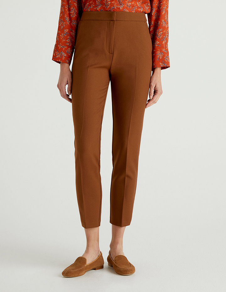 

Брюки женские United Colors of Benetton 21A_4HCUDF001 коричневые 38 DE, 21A_4HCUDF001