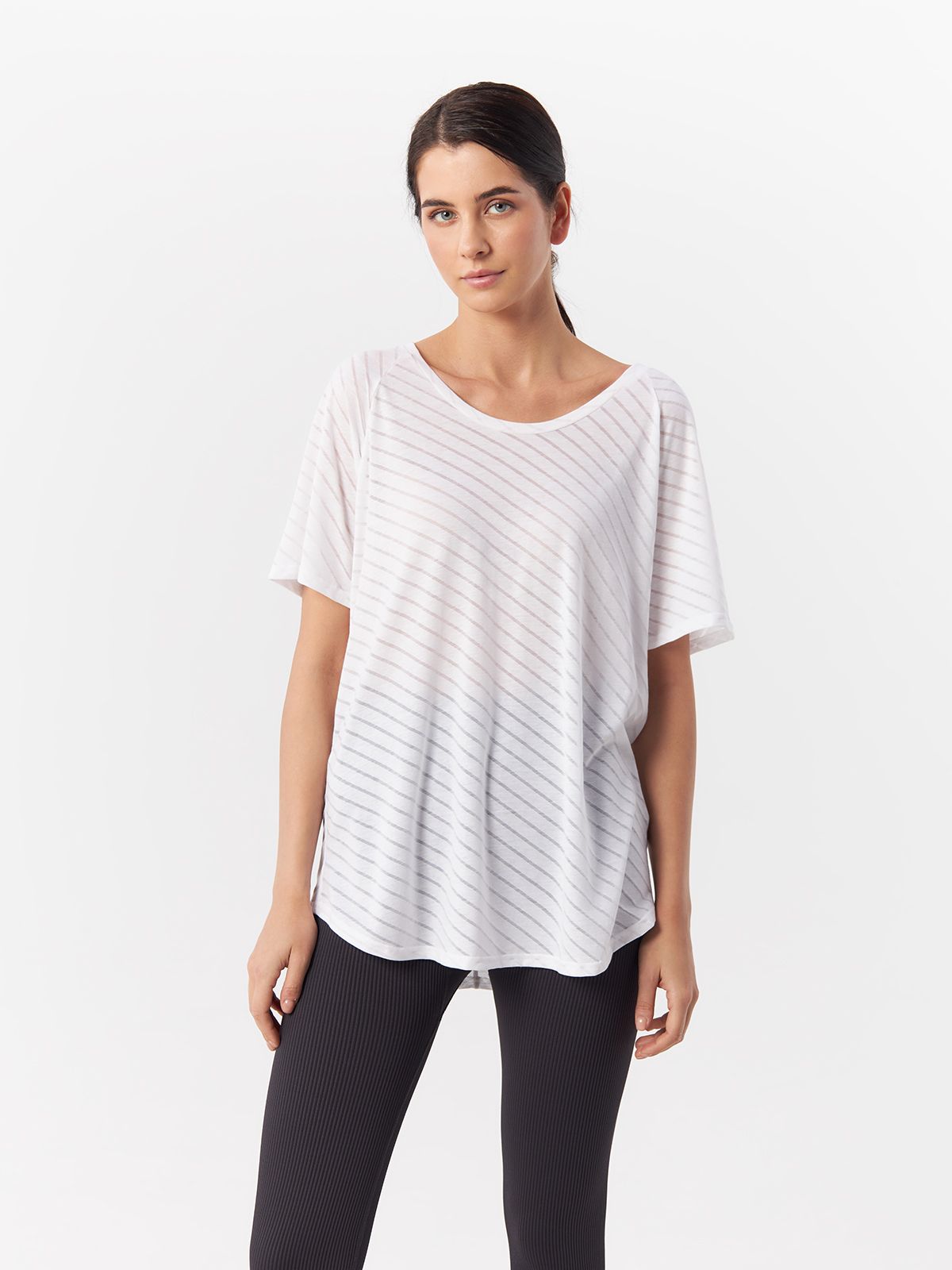 

Футболка женская Adidas Burnout Graphic FL4914 белая M, Белый, Burnout Graphic