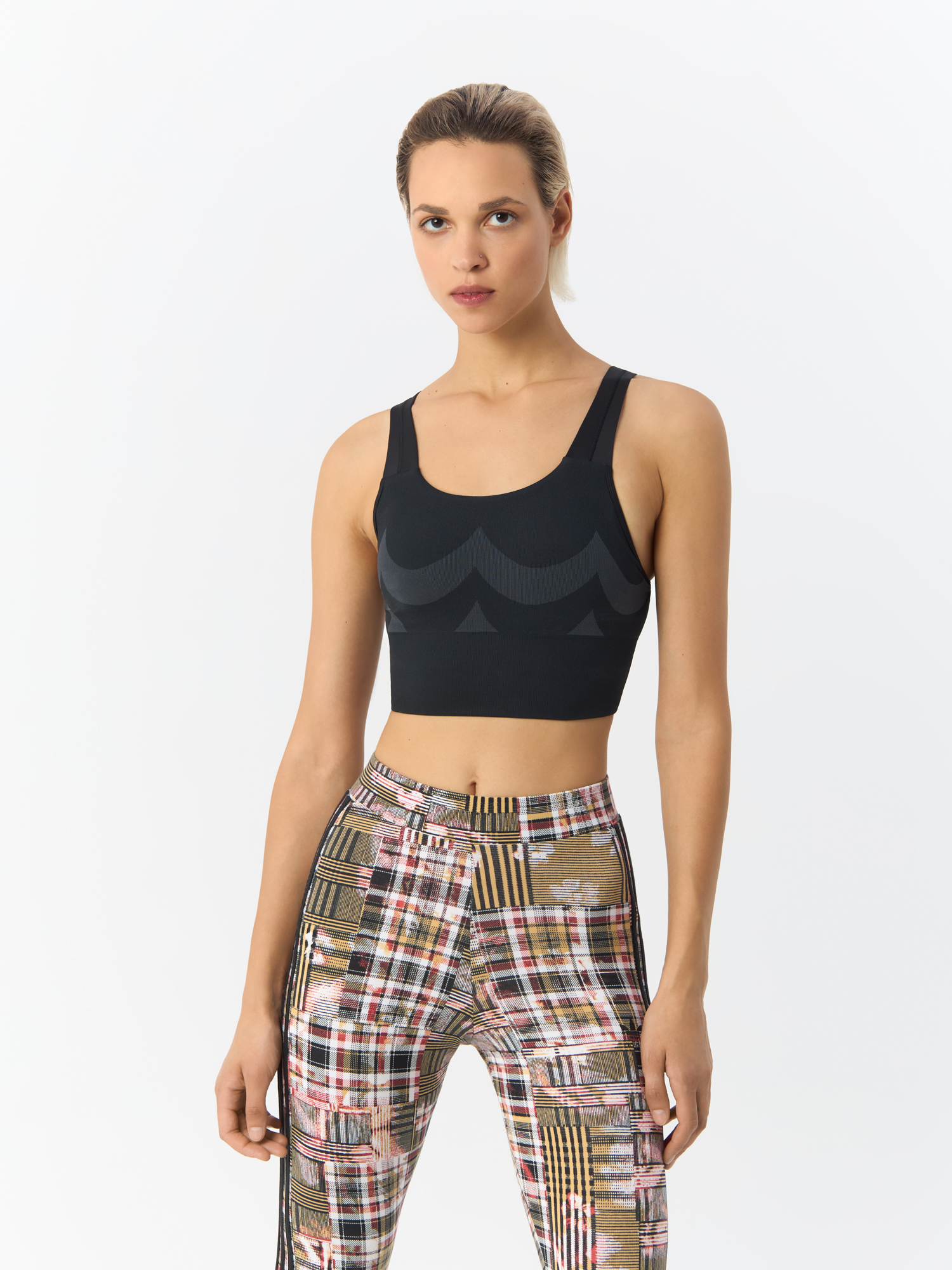 Топ женский Adidas Marimekko Aeroknit Long Line Bra GU9524 черный XS 1665₽