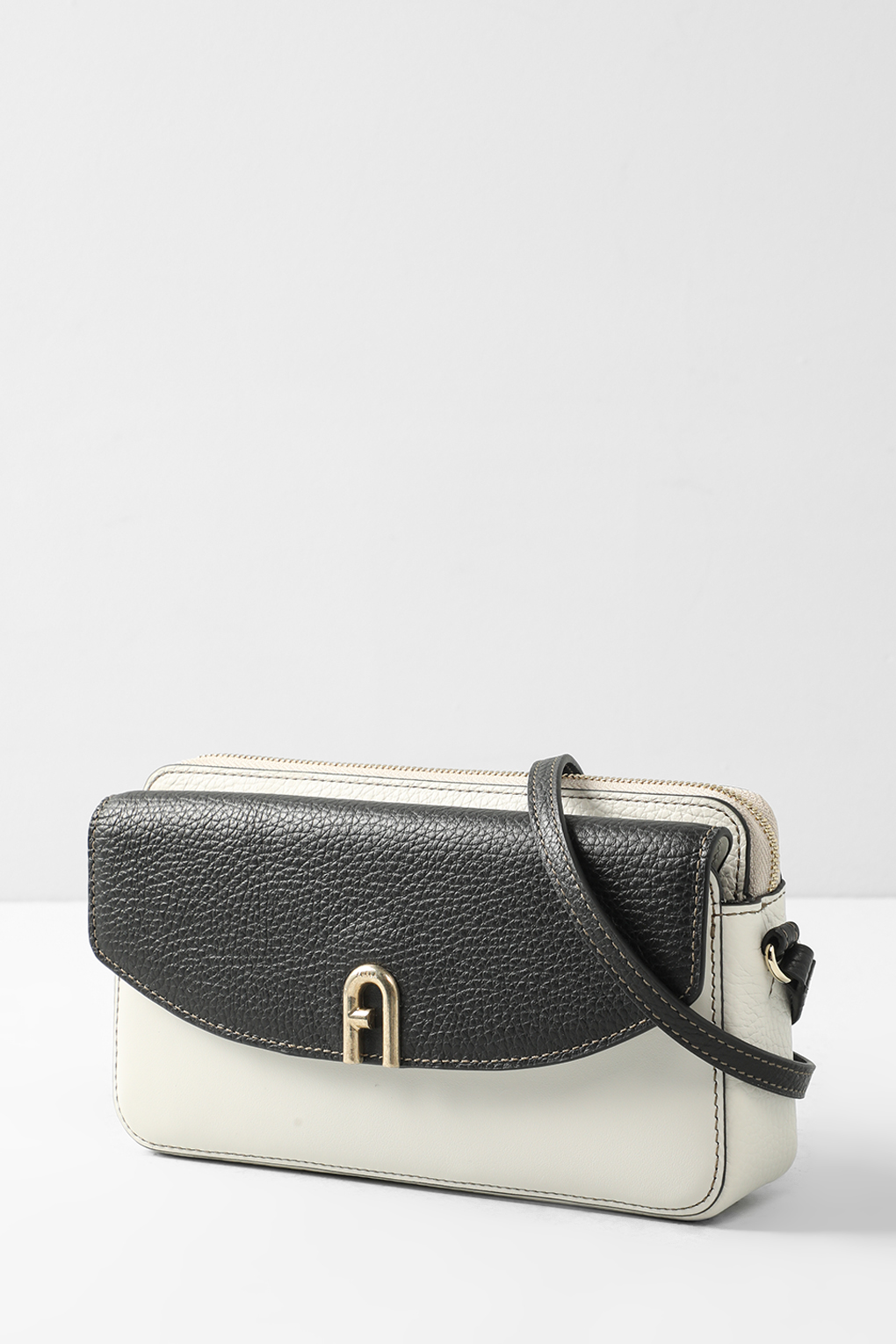 

Сумка кросс-боди женская Furla WE00290BX01819035 бежевая, Бежевый, WE00290BX01819035