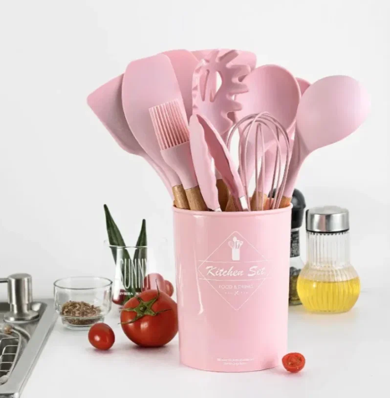 

Набор кухонных принадлежностей KITCHEN SET 12 предметов розовый