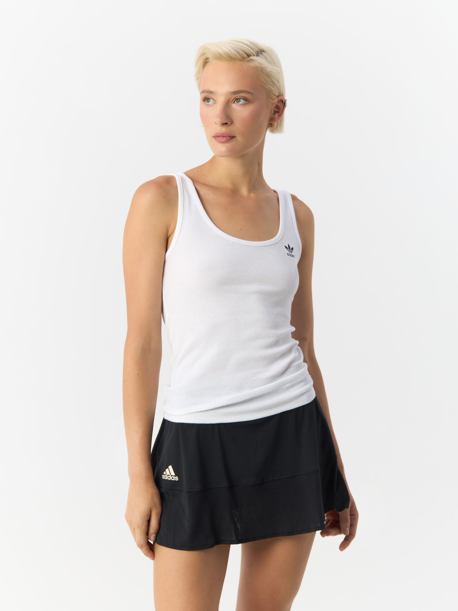 Майка женская Adidas Originals Tank Top FM2605 белая 32 DE