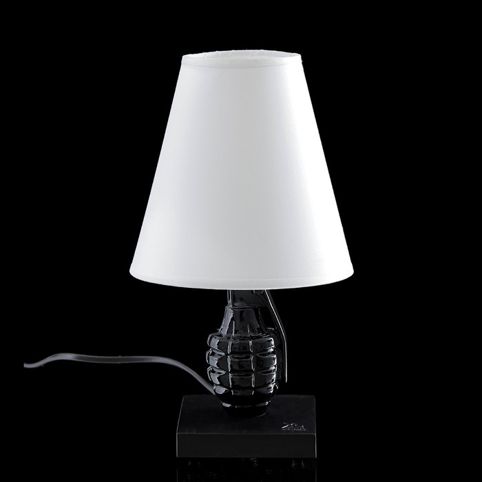 фото Лампа настольная "граната" черно-белая(микс) 22 × 30 × 22 см antartidee