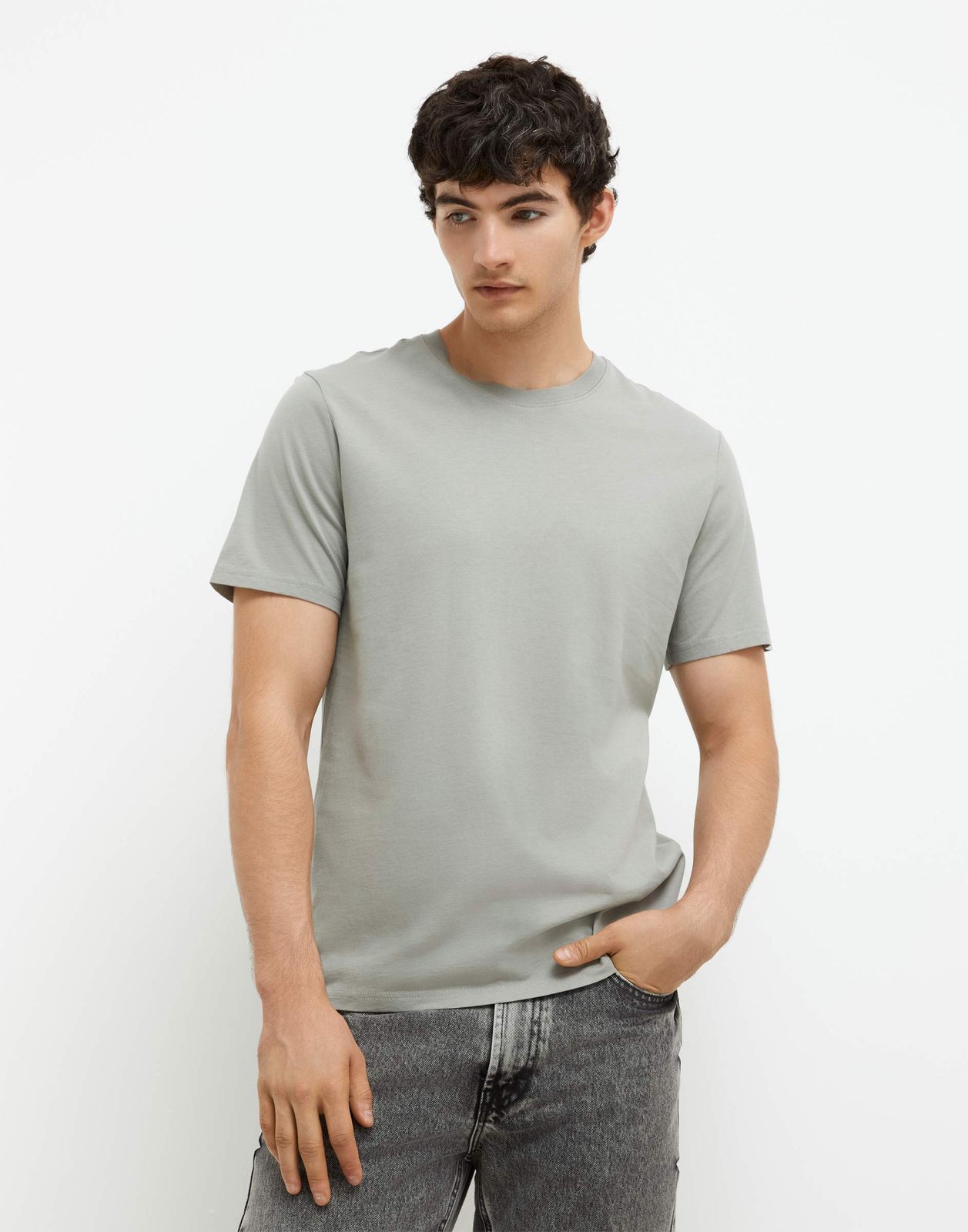 

Футболка мужская Gloria Jeans BKT016166 серый XXL/182, BKT016166