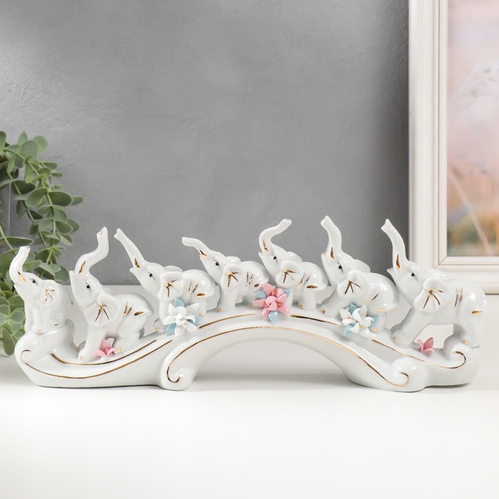 

Сувенир керамика Семь слонов на волне белые 13х33,7х7,5 см, Белый;золотистый