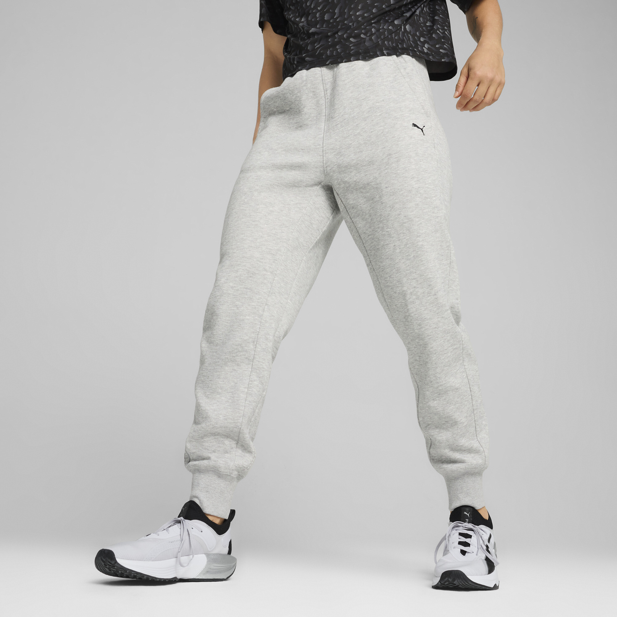 

Спортивные брюки женские PUMA Train Favorite Fleece Pant серые M, Серый, Train Favorite Fleece Pant