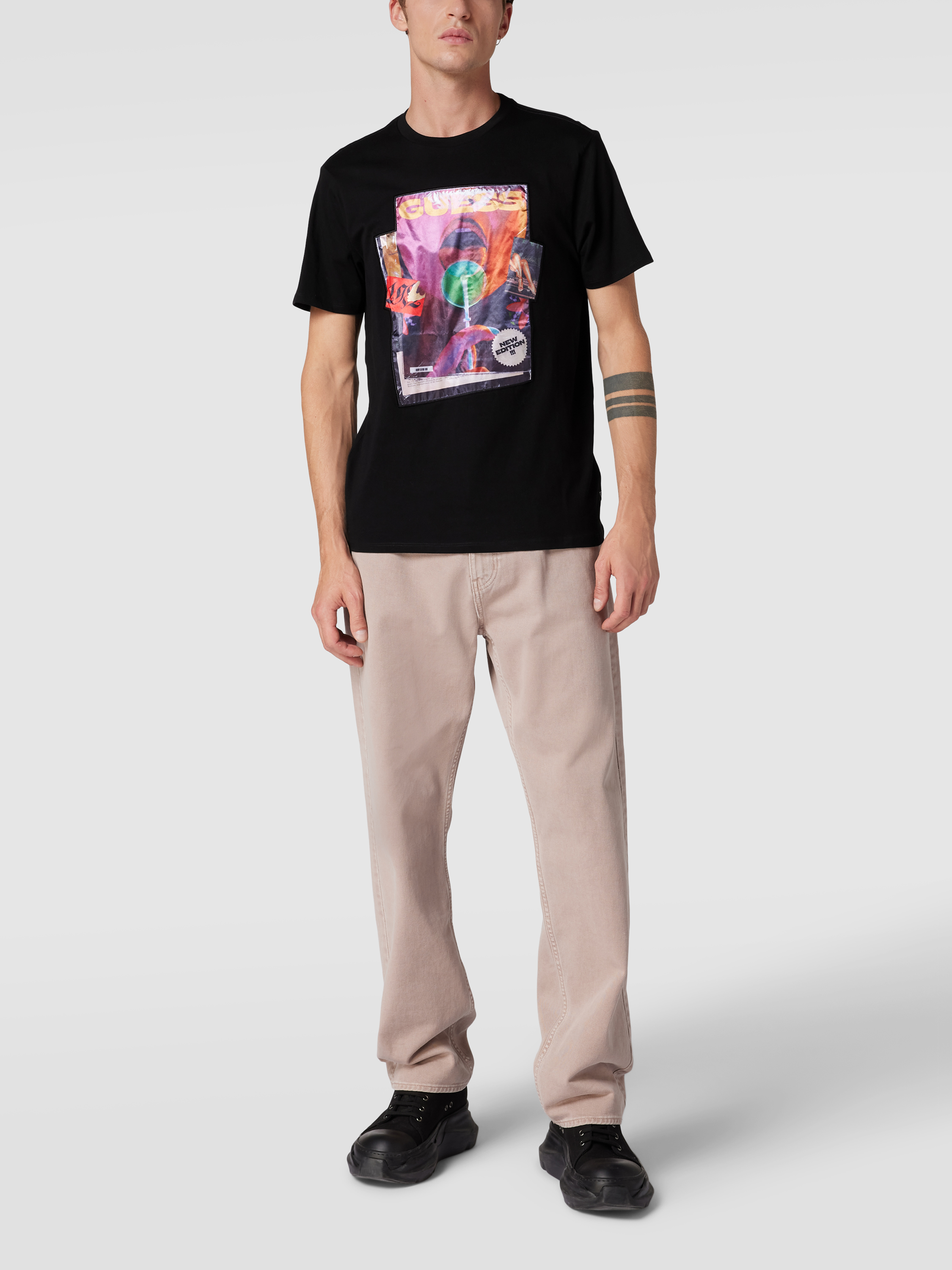 

Футболка мужская Guess 1598482 черная M доставка из-за рубежа, Черный, 1598482