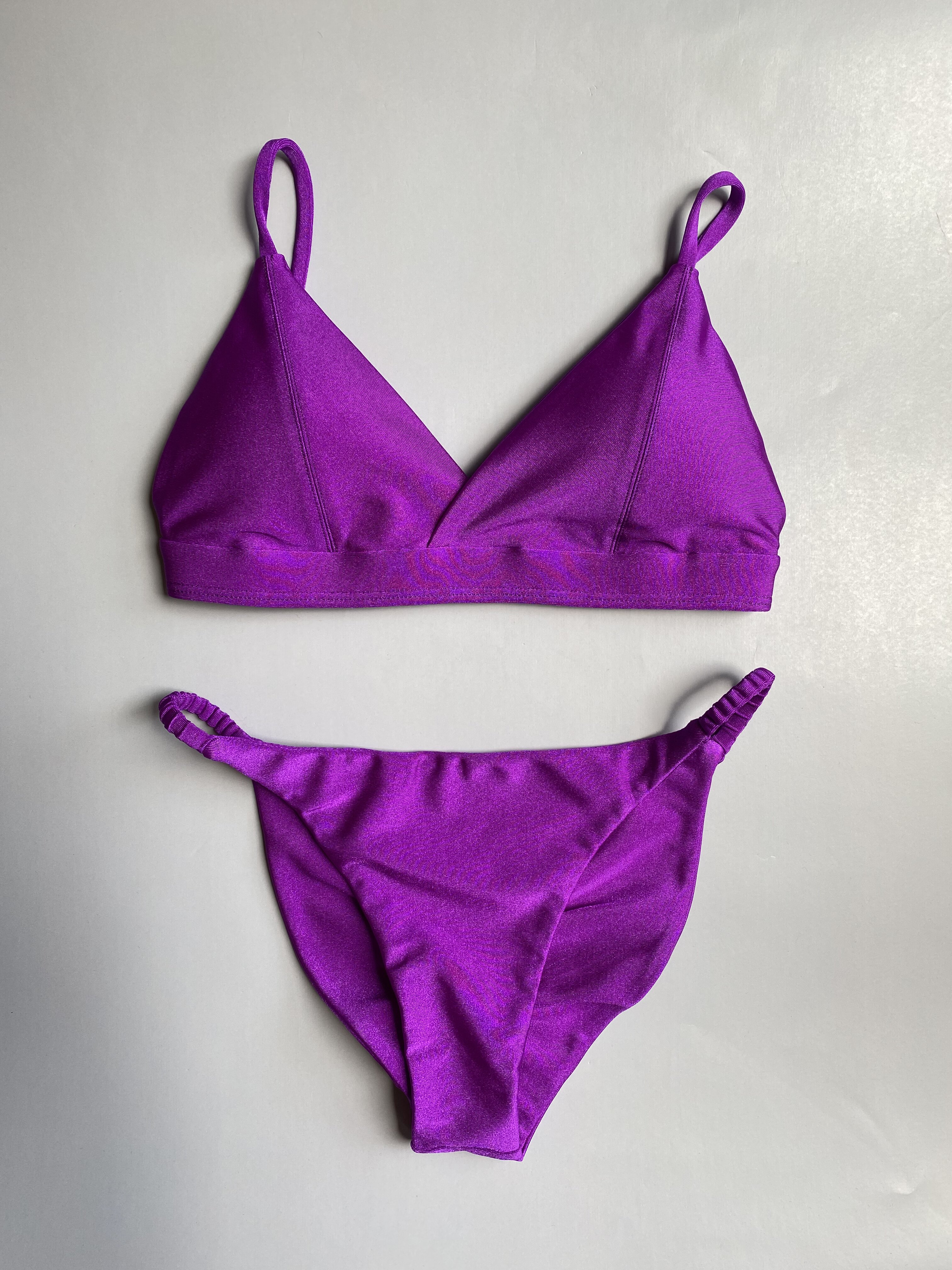 

Купальник раздельный женский Balibikini Лейла глянец фиолетовый XS, Лейла глянец