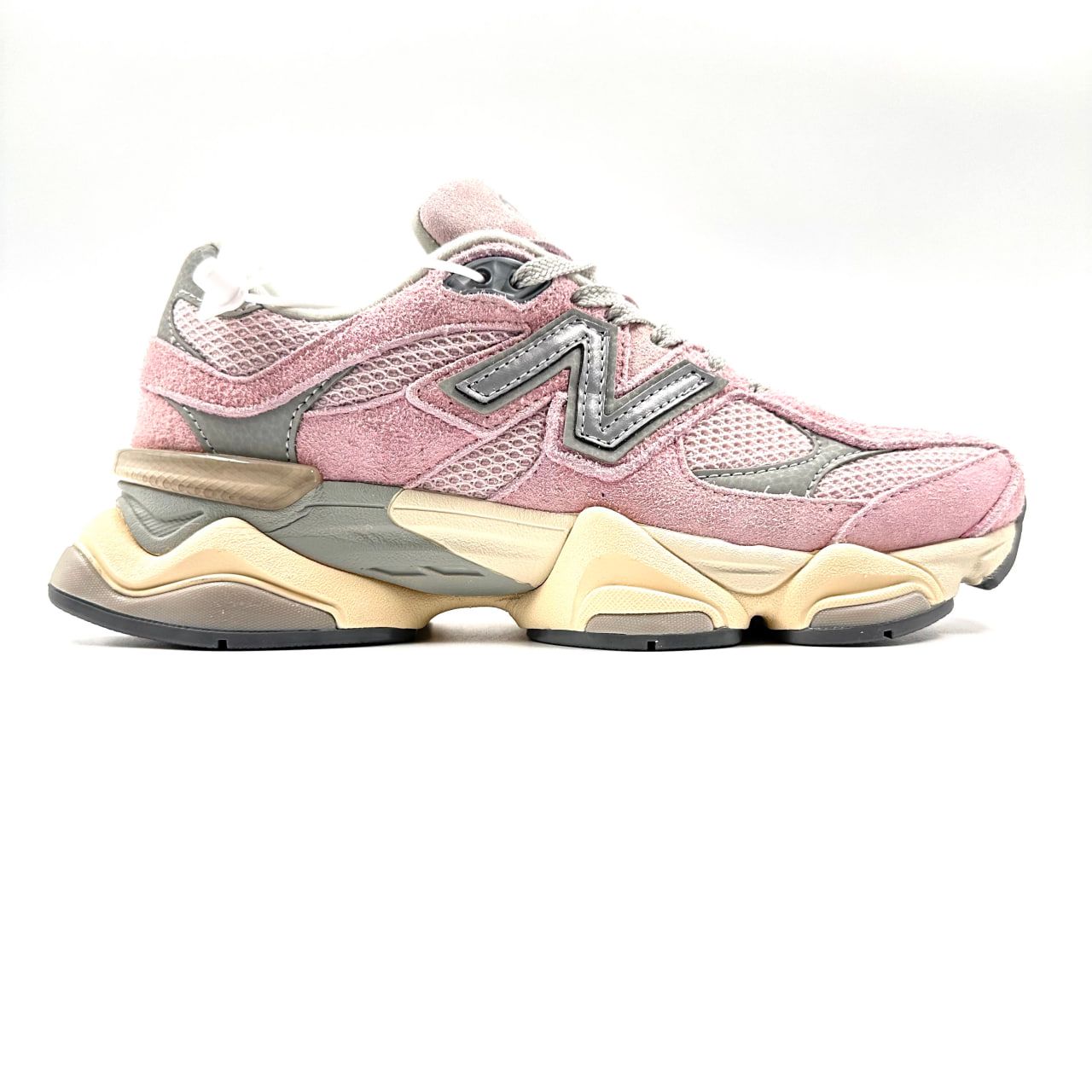 

Спортивные кроссовки унисекс New Balance 9060 розовые 39.5 EU, Розовый, 9060