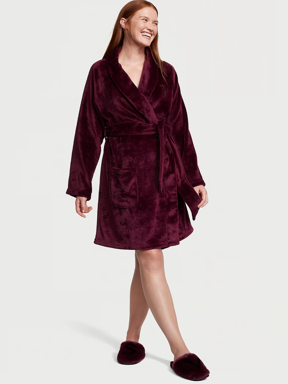 

Халат женский Victoria's Secret Short Plush Robe бордовый M-L, Short Plush Robe