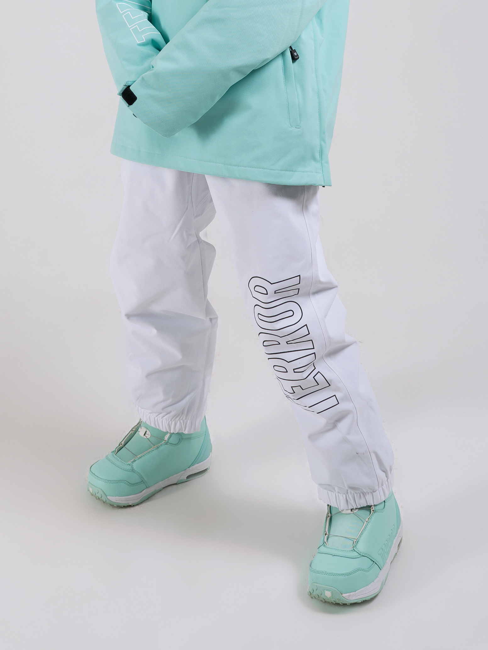 Штаны сноубордические TERROR Outside белый