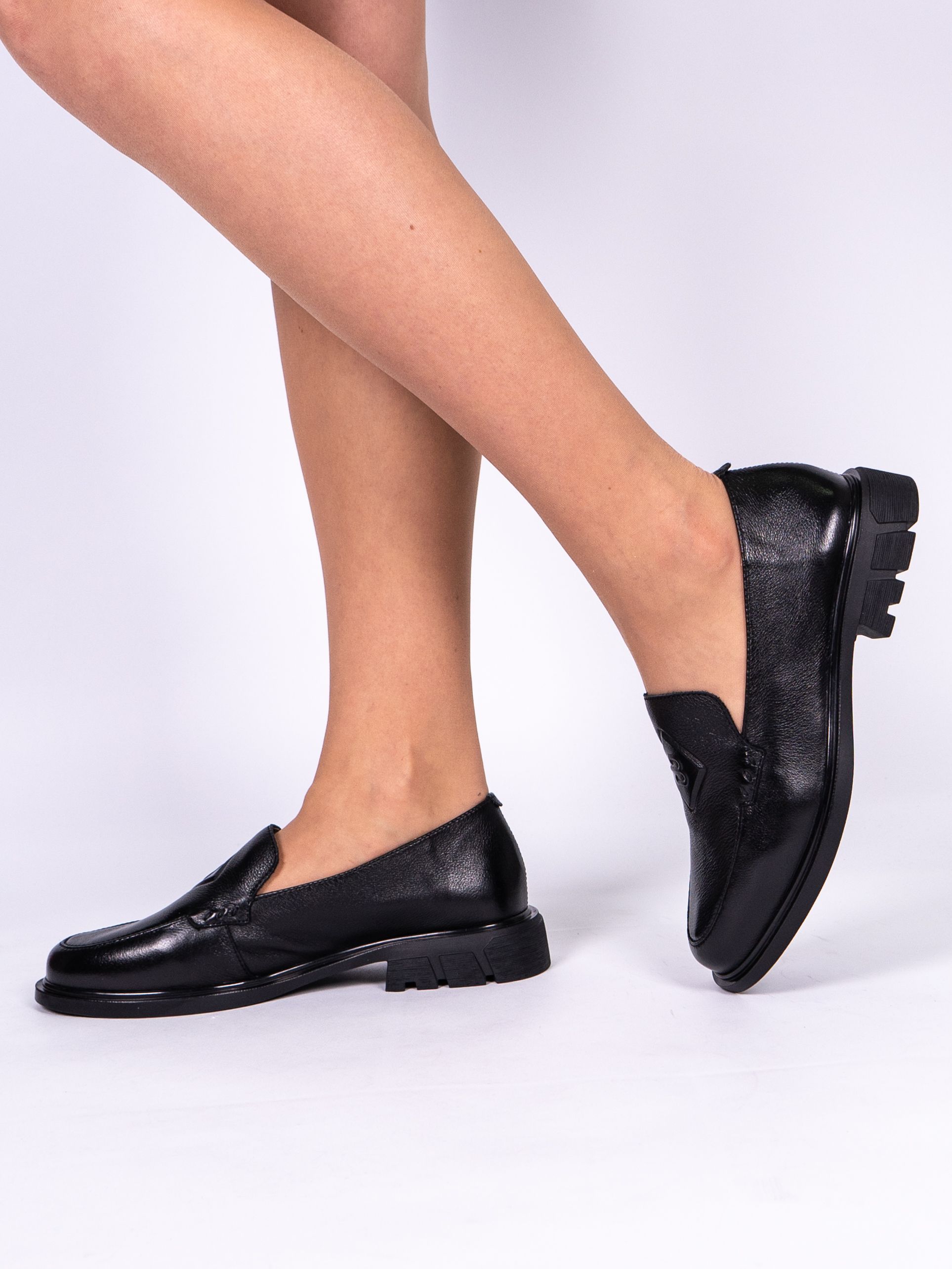 

Лоферы женские 365 Shoes A640-E362-17 черные 39 RU, Черный, A640-E362-17
