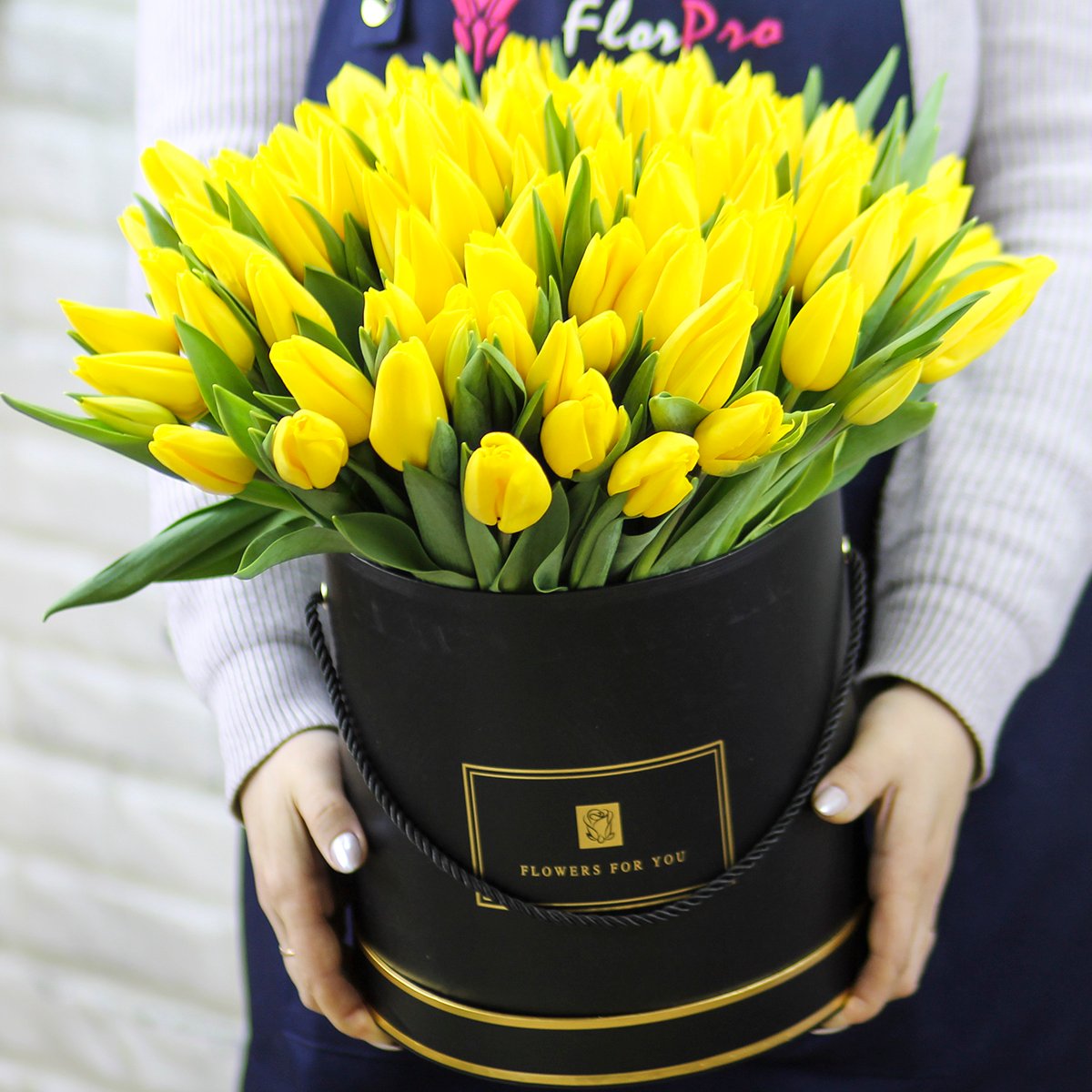 

Букет FlorPro 101 желтый тюльпан в коробке