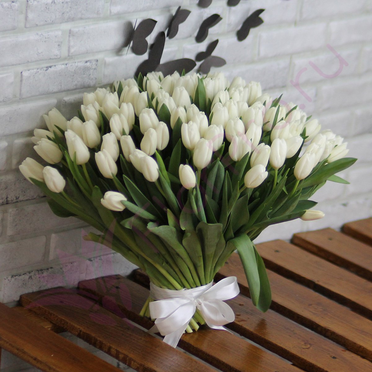 

Букет FlorPro 101 белый тюльпан