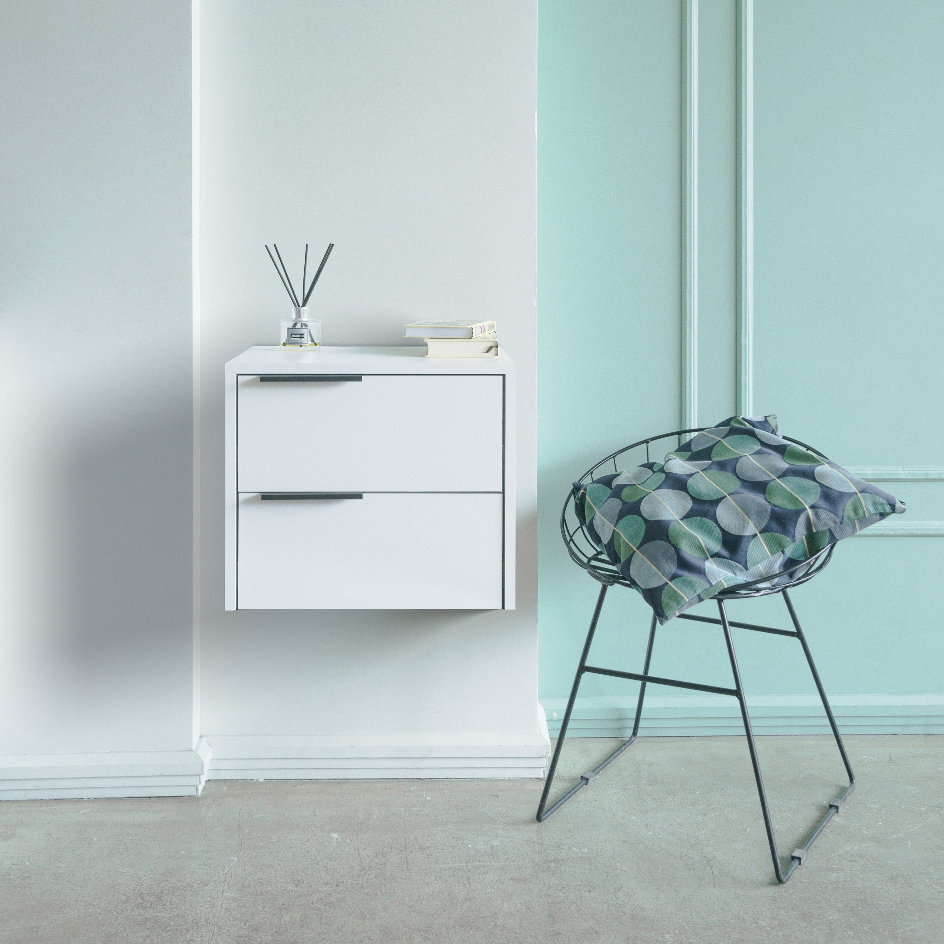 Тумба АР-Мебель прикроватная подвесная с 2 выдвижными ящиками