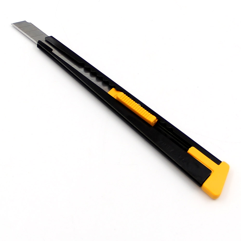 Нож канцелярский Xinfa 1881, шир. лезвия 9мм, угол 60гр. сегментированное лезвия olfa