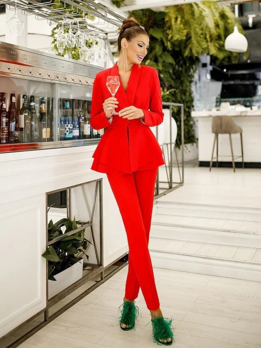 

Костюм женский AVEMOD СС 1012 красный 50 RU, СС 1012