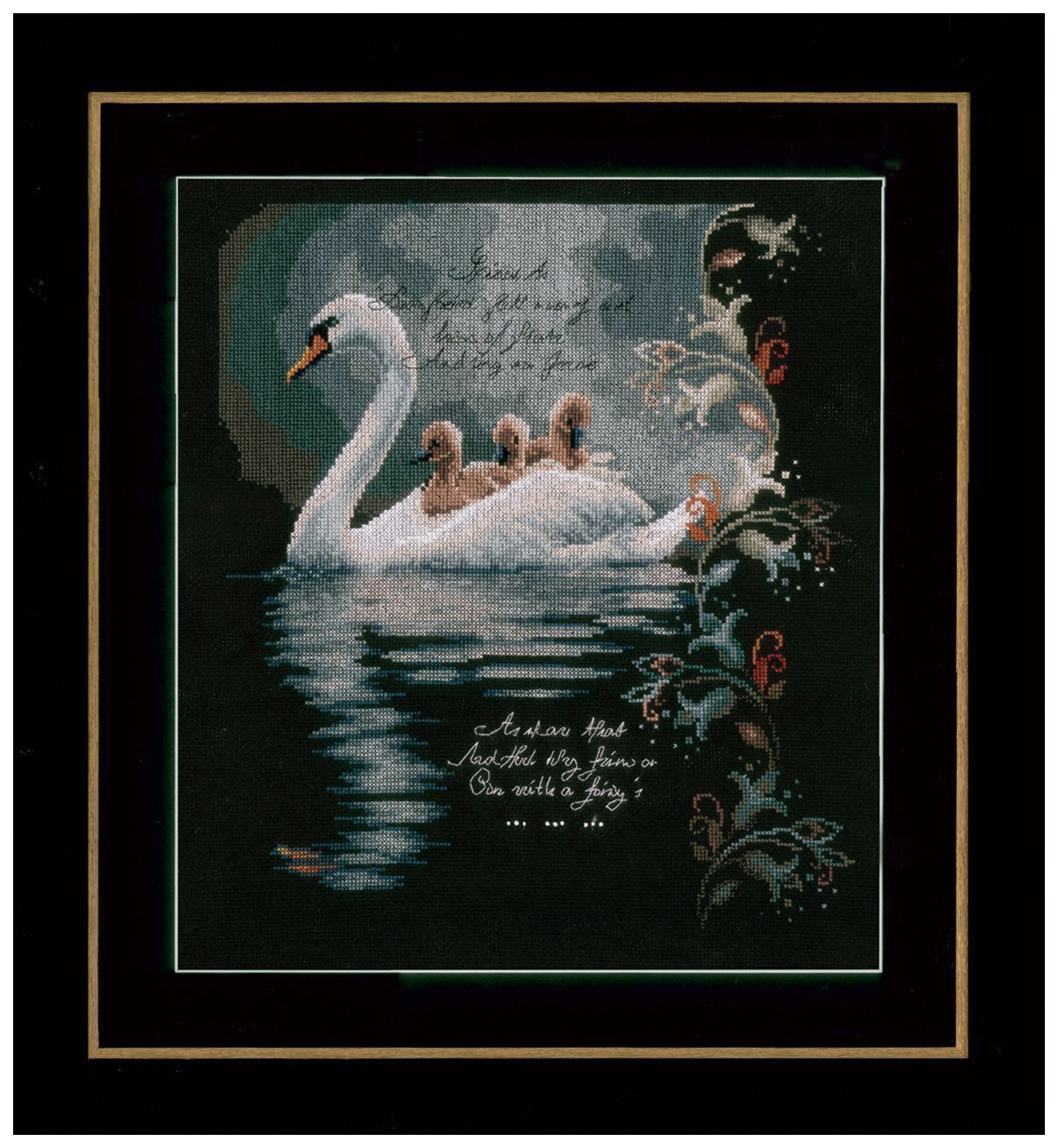 

Набор для вышивания Vervaco PN-0147904 Swan with cygnets, 33x37см