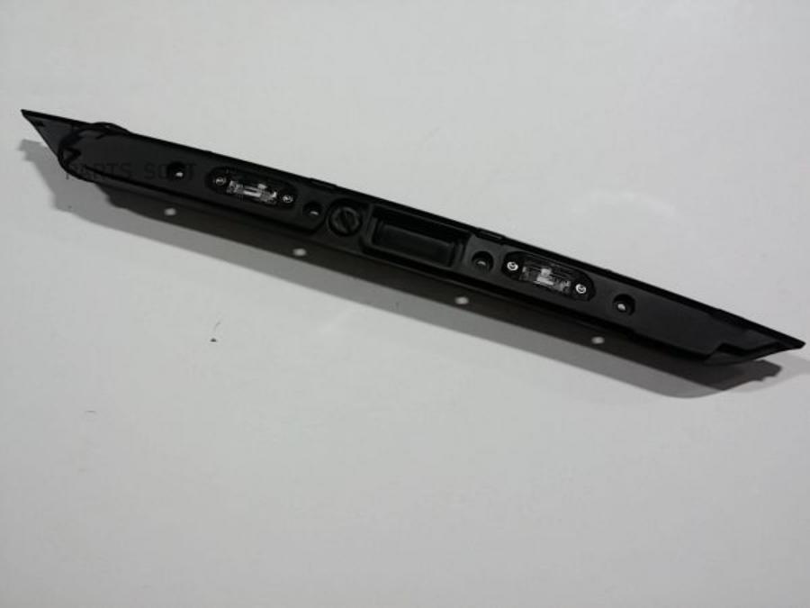 

VOLVO 31276258 Ручка крышки багажника 1шт