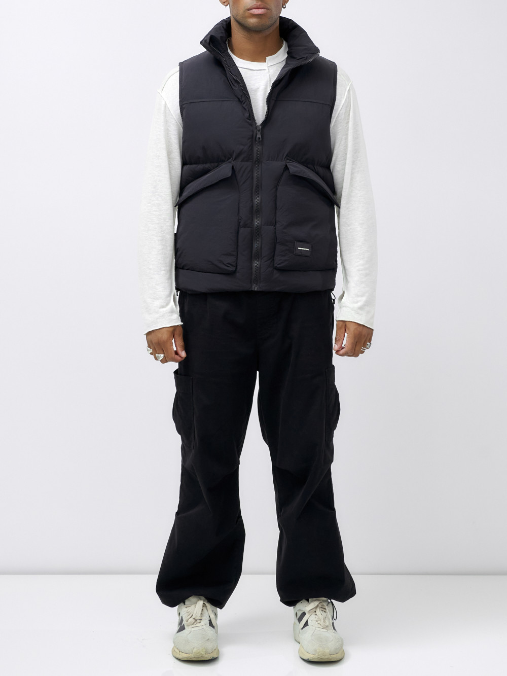 

Утепленный жилет мужской NoBrand AD15322 черный XXL, AD15322