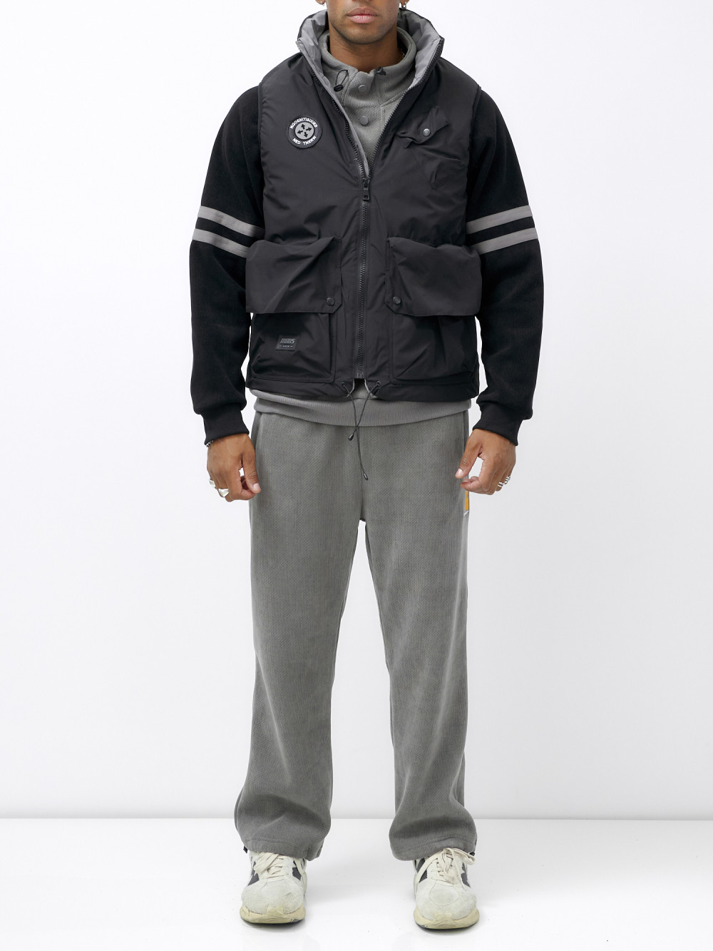 

Утепленный жилет мужской NoBrand AD15323 черный XXL, AD15323