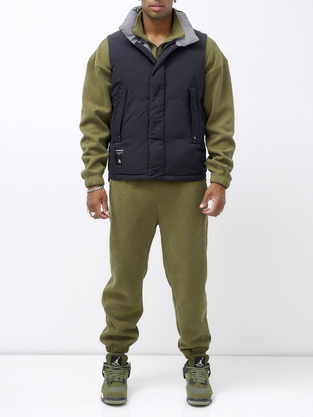 

Утепленный жилет мужской NoBrand AD15326 черный M, AD15326