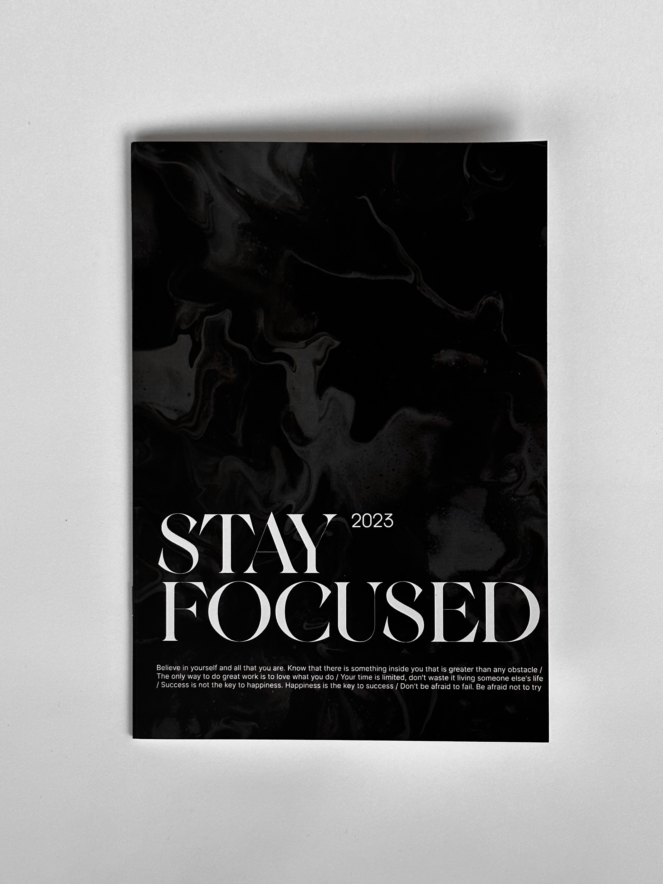 Блокнот Stay Focused Premium marble three 00011sf111 A5 на скрепке в клетку 48 стр 250₽