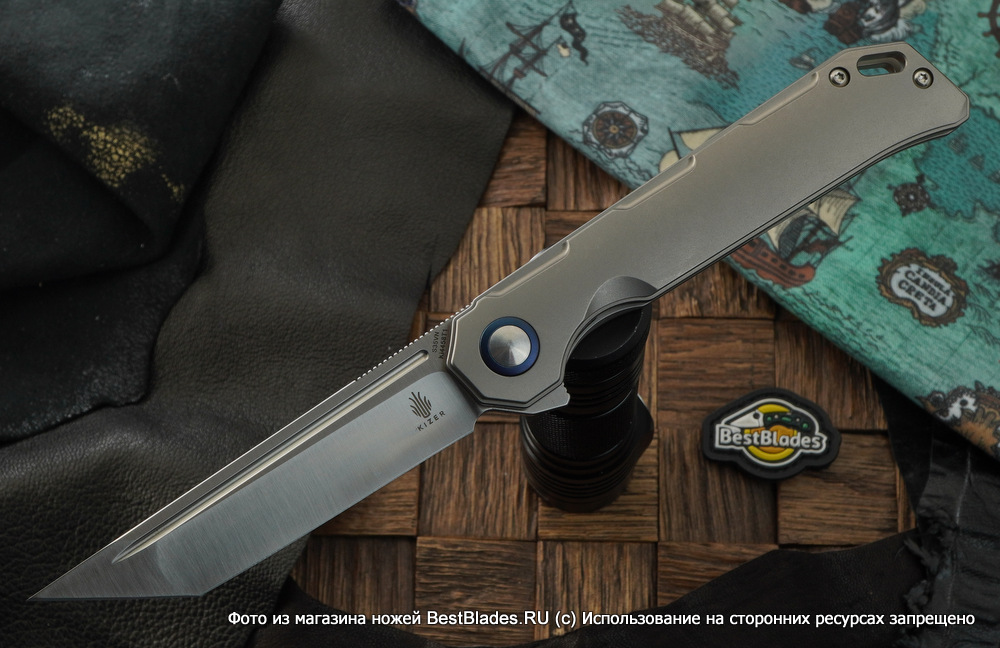 

Складной нож Kizer Knives Begleiter сталь S35VN, танто, титан, Серый, Begleiter