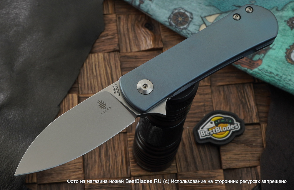 

Складной нож Kizer Knives Yorkie сталь S35VN, анодированный титан, Серый, Yorkie
