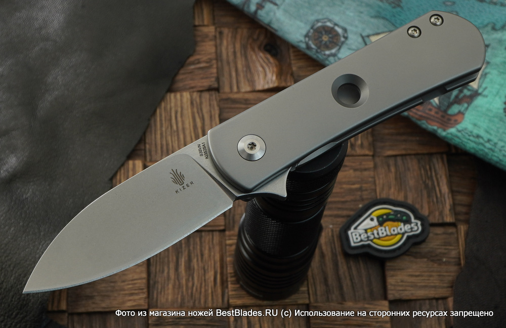 

Складной нож Kizer Knives Yorkie сталь S35VN, титан, отверстие, Серый, Yorkie