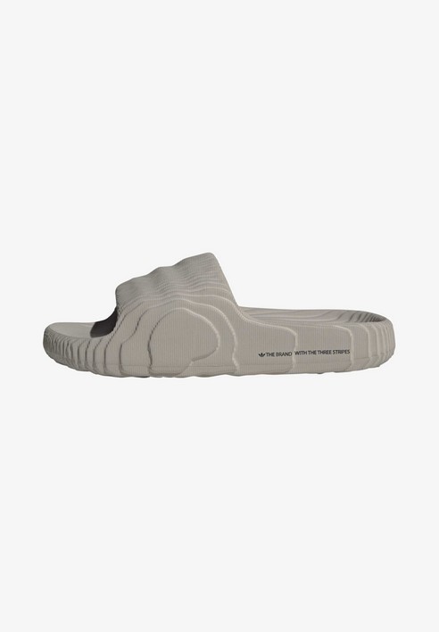 

Сланцы мужские Adidas Originals Adilette 22 Unisex серые 47 EU (доставка из-за рубежа), Серый, Adilette 22 Unisex