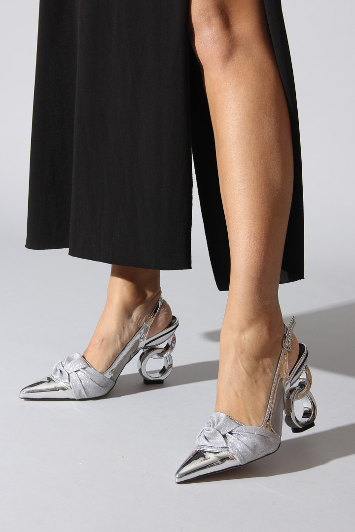 

Туфли женские ROVIGO 1068.0001577.13.232 серебристые 37 EU (доставка из-за рубежа), Серебристый, 1068.0001577.13.232