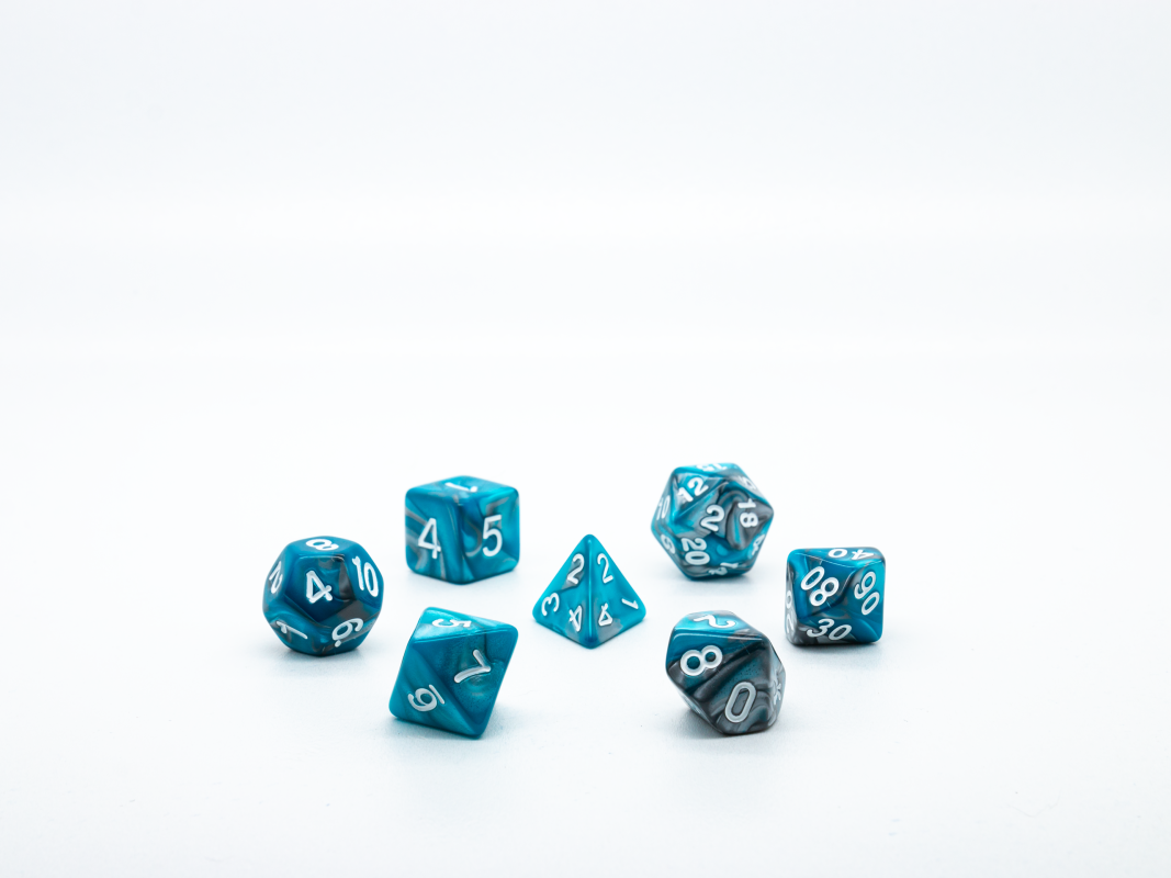Набор кубиков для D&D, Dungeons and Dragons, ДнД, Pathfinder переливающиеся чёрно-голубые