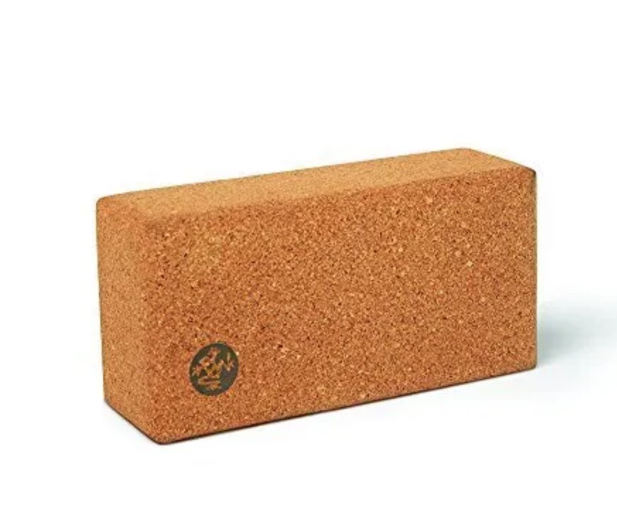 Пробковый блок для йоги Manduka Lean Cork Block 22x11x7 см бежевый