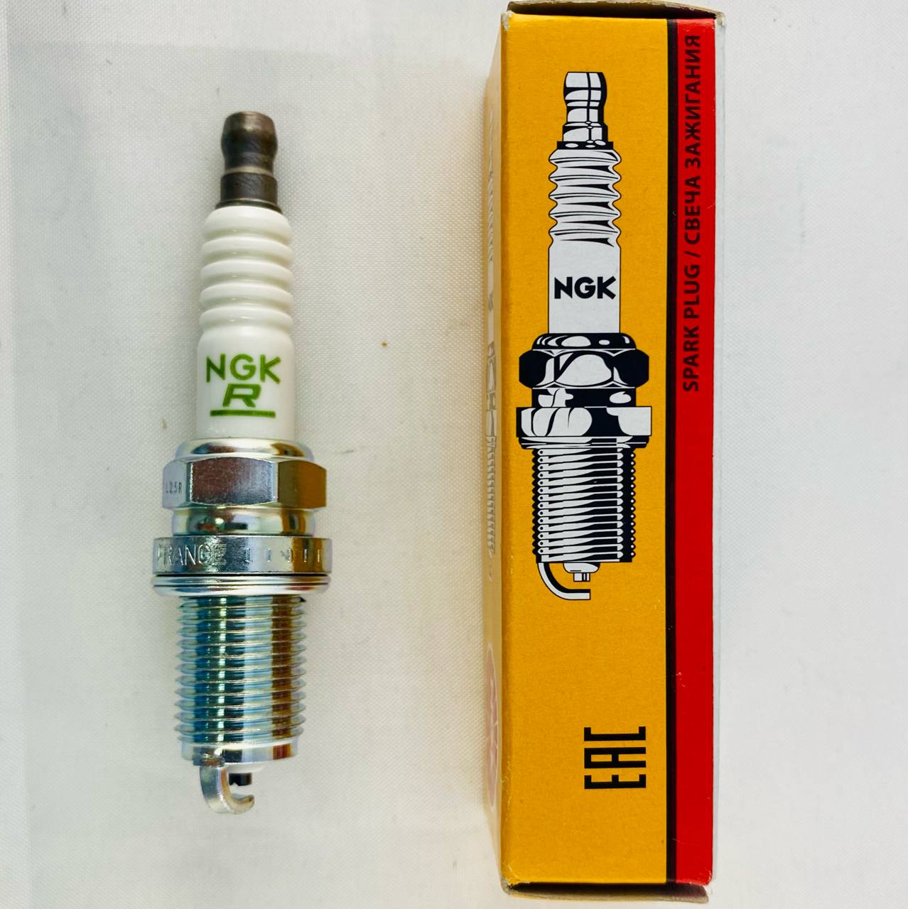 

Комплект свечей зажигания NGK 6953 BKR5E-11 (комплект 4шт) Hyundai