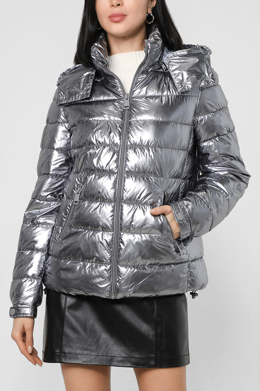 

Куртка женская Guess Jeans W2BL26 WEWC0 серебристая L, W2BL26 WEWC0