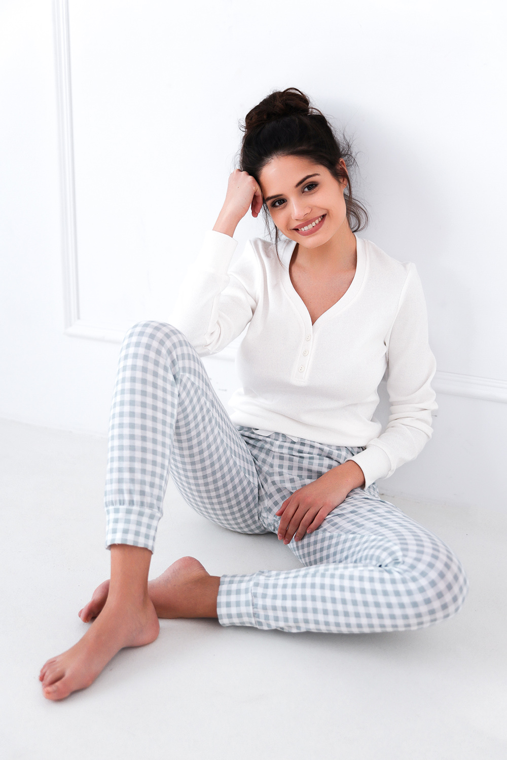 

Пижама женская SENSIS 93022-17 серая XL, Серый, 93022-17