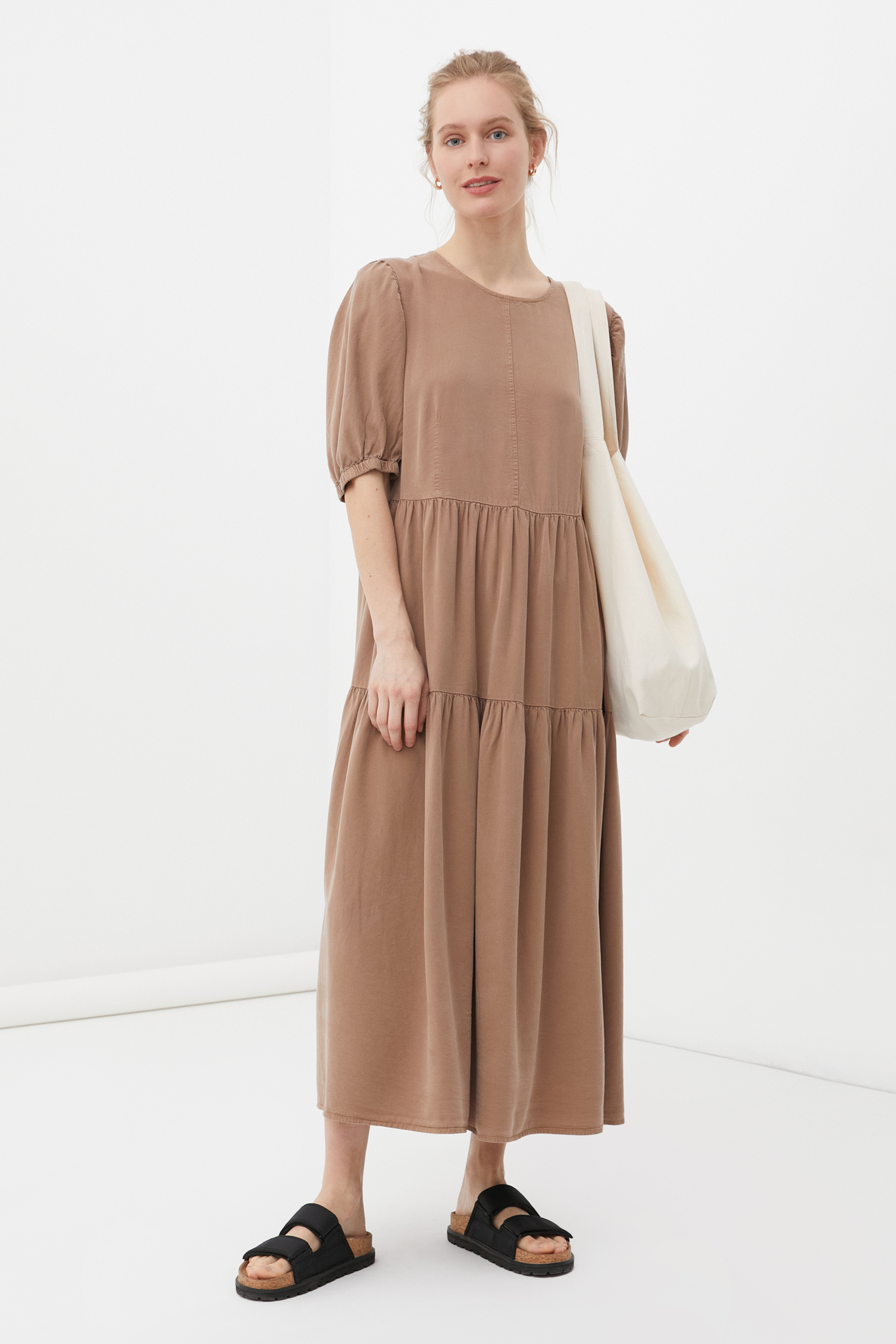 Платье женское Finn Flare S21-15008 бежевое XL