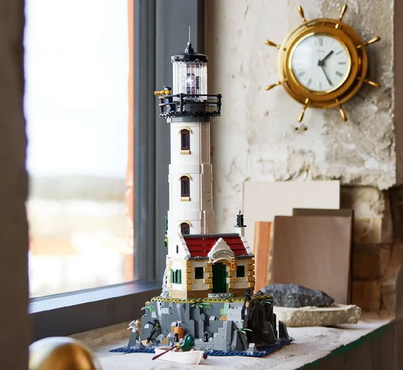 

Конструктор Lepin LE-92882 Ideas Большой Моторизованный маяк, подсветка, 2065 дет, LE-92882
