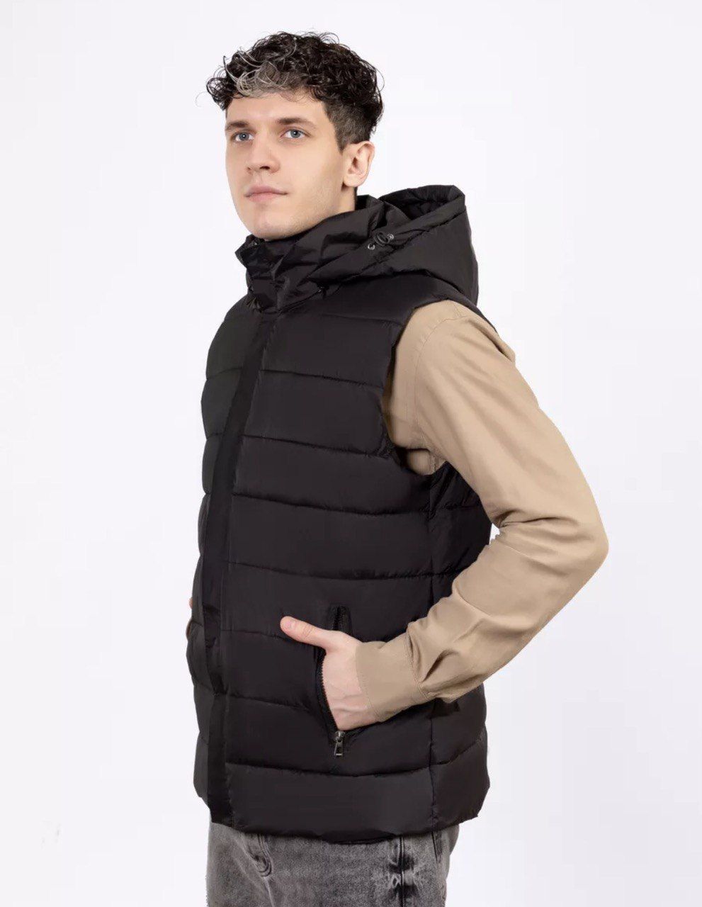 

Утепленный жилет мужской 100007 черный 66 RU, 100007