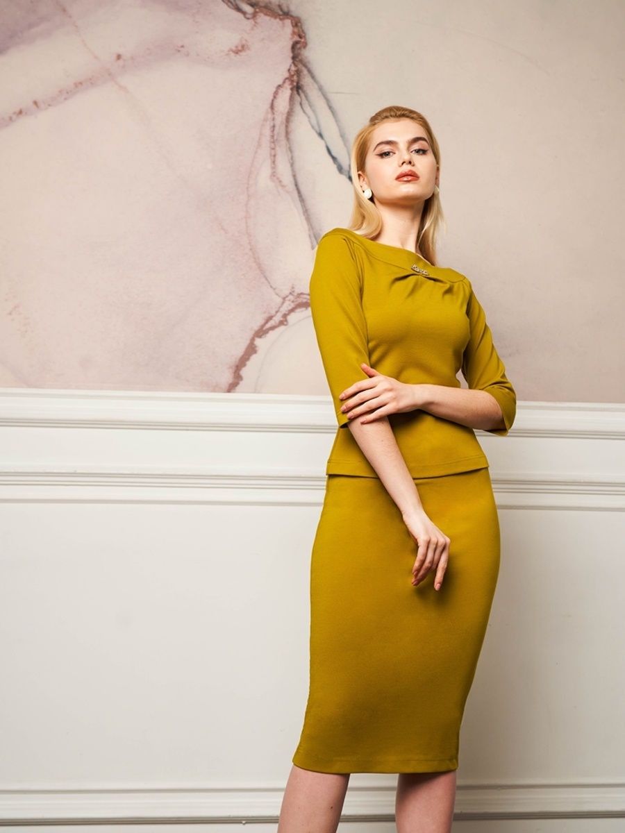 

Костюм женский AVEMOD БПИ433 зеленый 42 RU, БПИ433