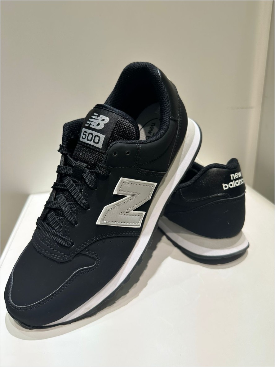 

Кроссовки мужские New Balance 500 черные 44.5 EU, Черный, 500