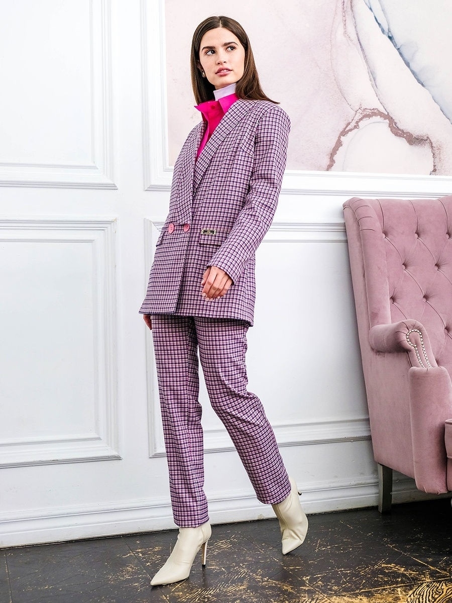 

Костюм женский AVEMOD БПИ3690 розовый 54 RU, БПИ3690